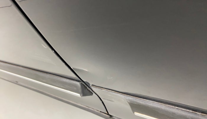 2019 Mahindra XUV300 W8 (O) 1.2 PETROL, Petrol, Manual, 57,202 km, Rear left door - Slightly dented