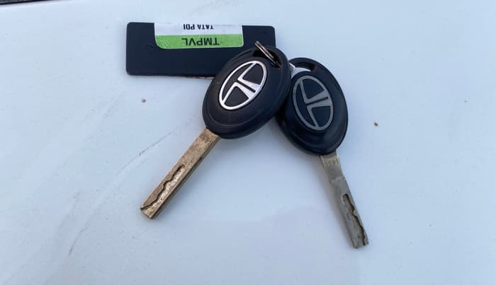 2023 Tata TIGOR XM PETROL, Petrol, Manual, 22,720 km, Key Close Up