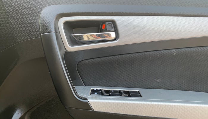 2020 Maruti Vitara Brezza ZXI, Petrol, Manual, 71,046 km, Driver Side Door Panels Control