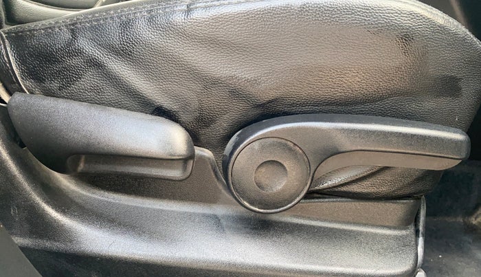 2020 Maruti Vitara Brezza ZXI, Petrol, Manual, 71,046 km, Driver Side Adjustment Panel