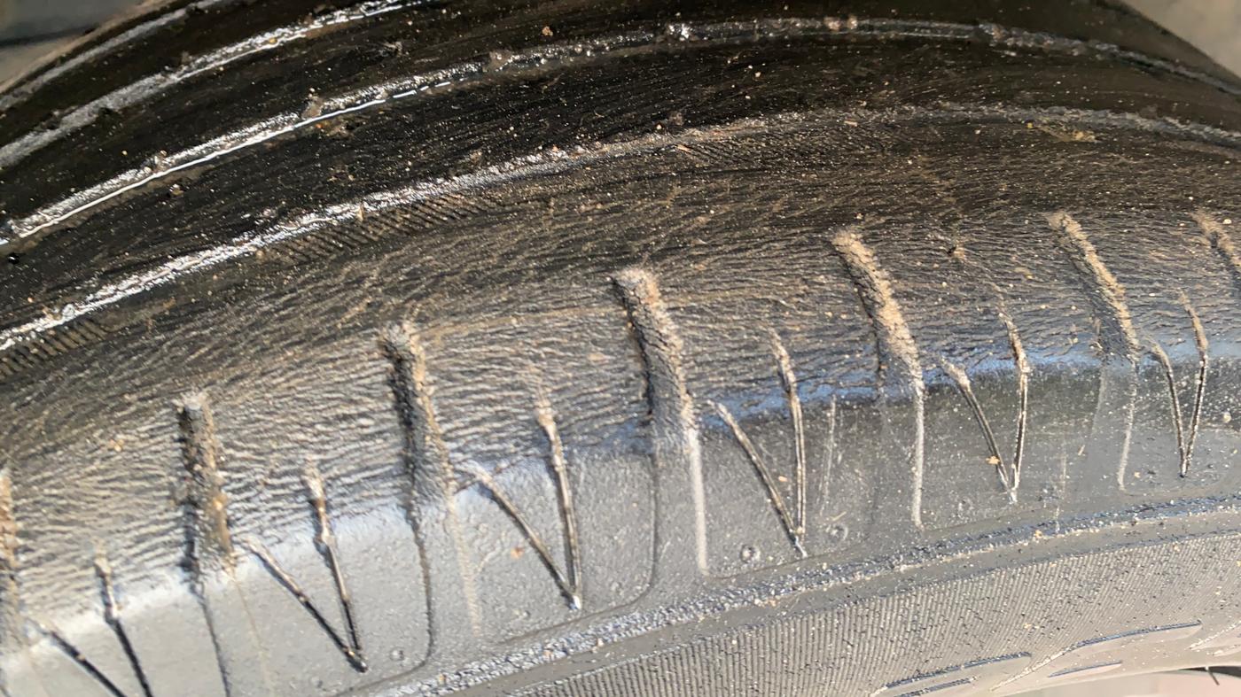 2020 Maruti Vitara Brezza ZXI, Petrol, Manual, 71,046 km, Left Front Tyre Tread