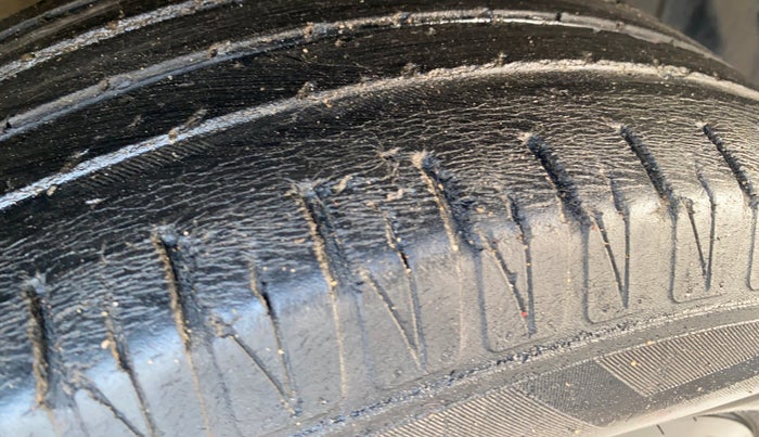 2020 Maruti Vitara Brezza ZXI, Petrol, Manual, 71,046 km, Right Front Tyre Tread