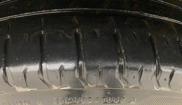 2024 Maruti Ertiga VXI AT SHVS, Petrol, Automatic, 20,781 km, Left Front Tyre Tread