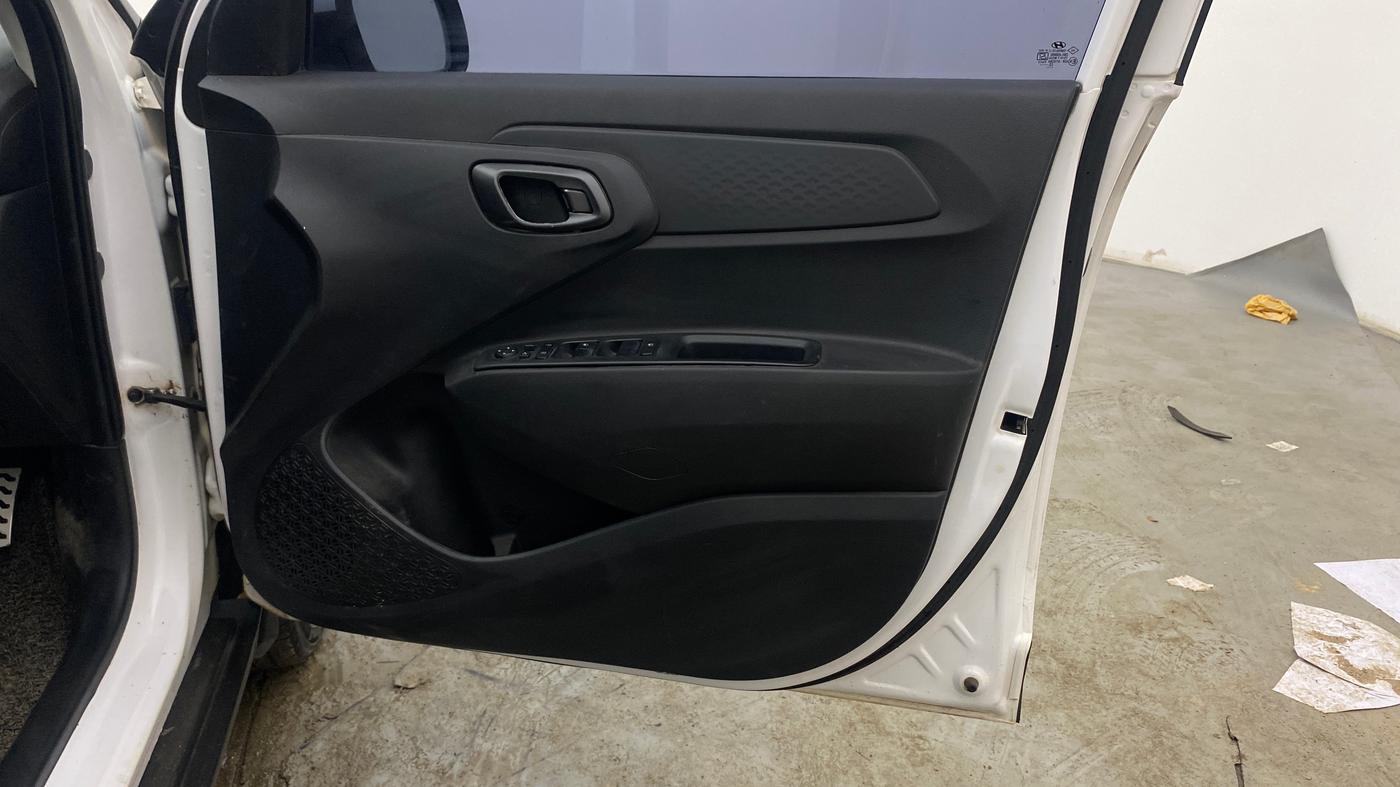 2023 Hyundai EXTER  SX 1.2 AMT, Petrol, Automatic, 92,040 km, Driver Side Door Panels Control