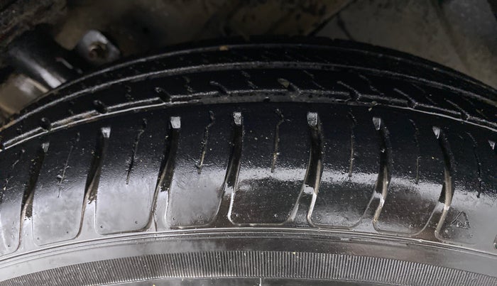 2020 Maruti Swift VXI, Petrol, Manual, 24,522 km, Right Front Tyre Tread