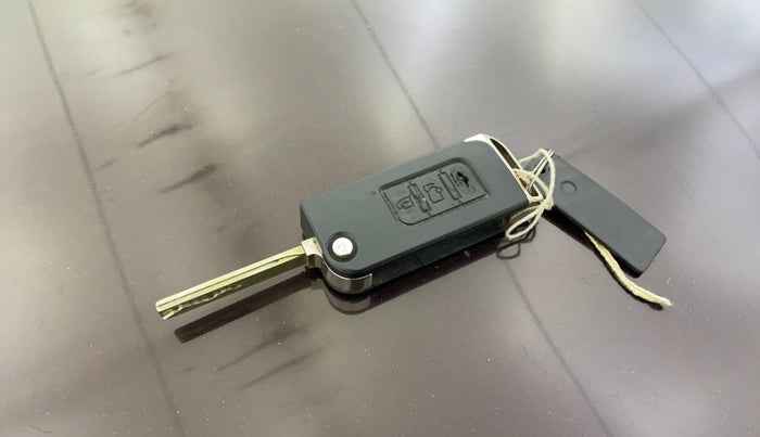 2014 Mahindra XUV500 W8, Diesel, Manual, 54,201 km, Key Close Up