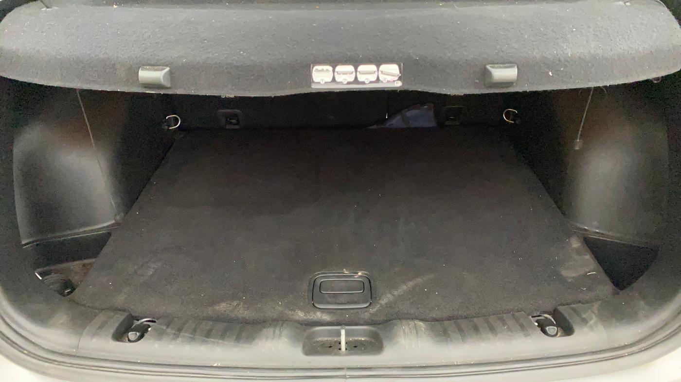 2018 Jeep Compass LIMITED (O) 1.4 PETROL AT, Petrol, Automatic, 37,835 km, Boot Inside