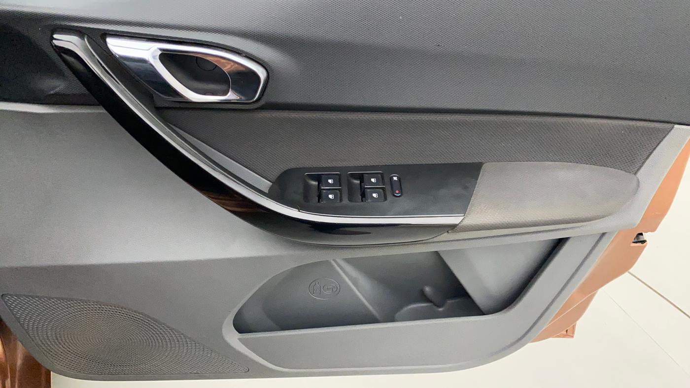 2017 Tata TIGOR XZ (O) PETROL, Petrol, Manual, 78,709 km, Driver Side Door Panels Control