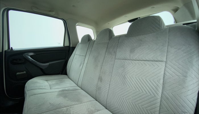 2015 Renault Duster 85 PS RXE DIESEL, Diesel, Manual, 90,602 km, Right Side Rear Door Cabin