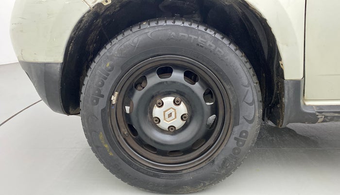 2015 Renault Duster 85 PS RXE DIESEL, Diesel, Manual, 90,602 km, Left Front Wheel