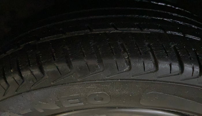 2018 Renault Kwid RXT 1.0 (O), Petrol, Manual, 65,540 km, Left Front Tyre Tread