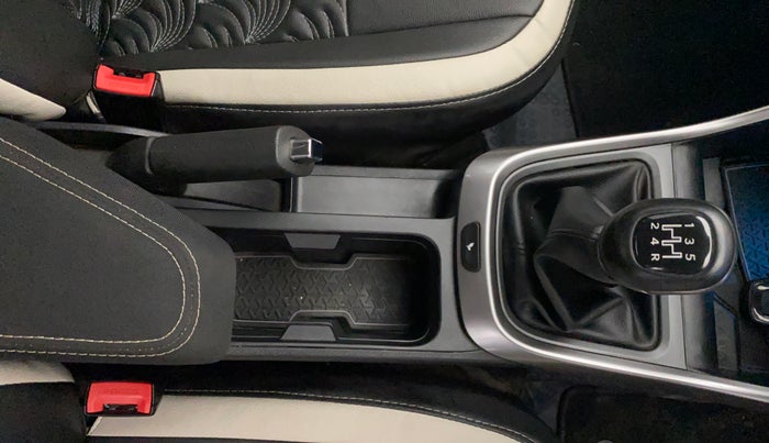 2023 Tata ALTROZ XZ + SUNROOF, Petrol, Manual, 8,013 km, Gear Lever