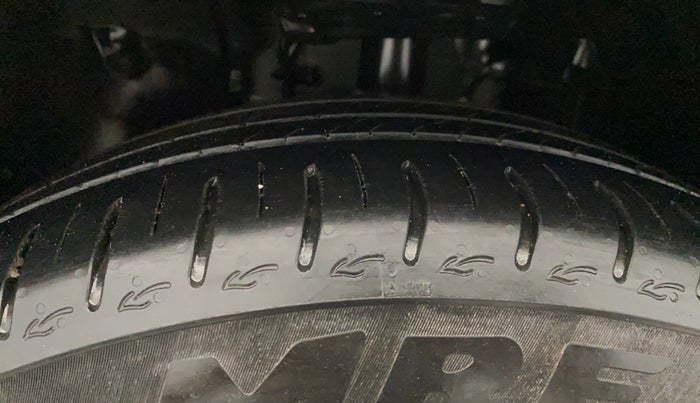 2023 Tata ALTROZ XZ + SUNROOF, Petrol, Manual, 8,013 km, Left Front Tyre Tread