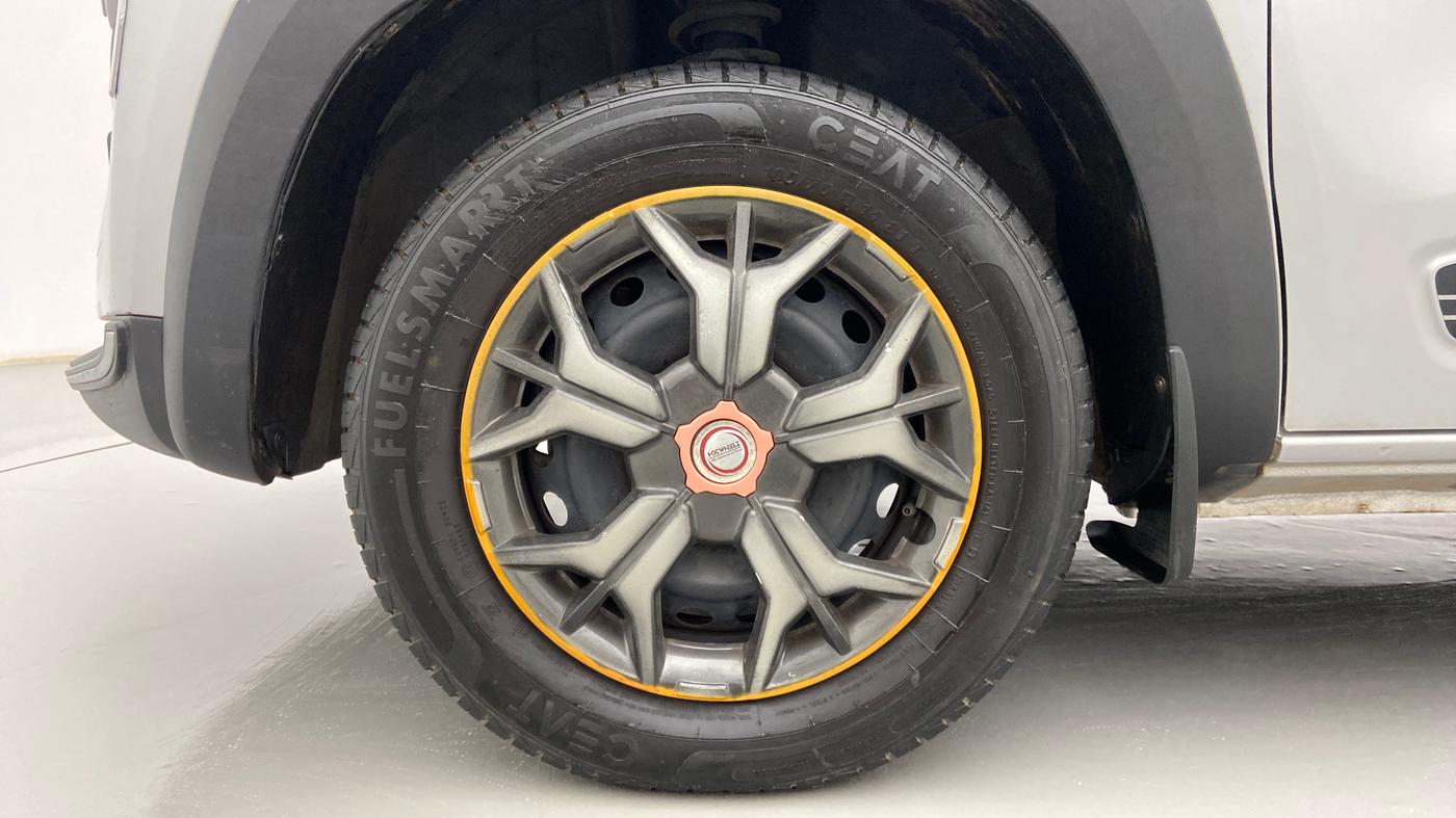 2022 Renault Kwid RXT 1.0, Petrol, Manual, 17,341 km, Left Front Wheel