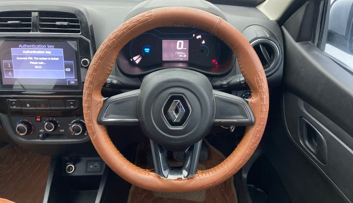 2022 Renault Kwid RXT 1.0, Petrol, Manual, 17,341 km, Steering Wheel Close Up