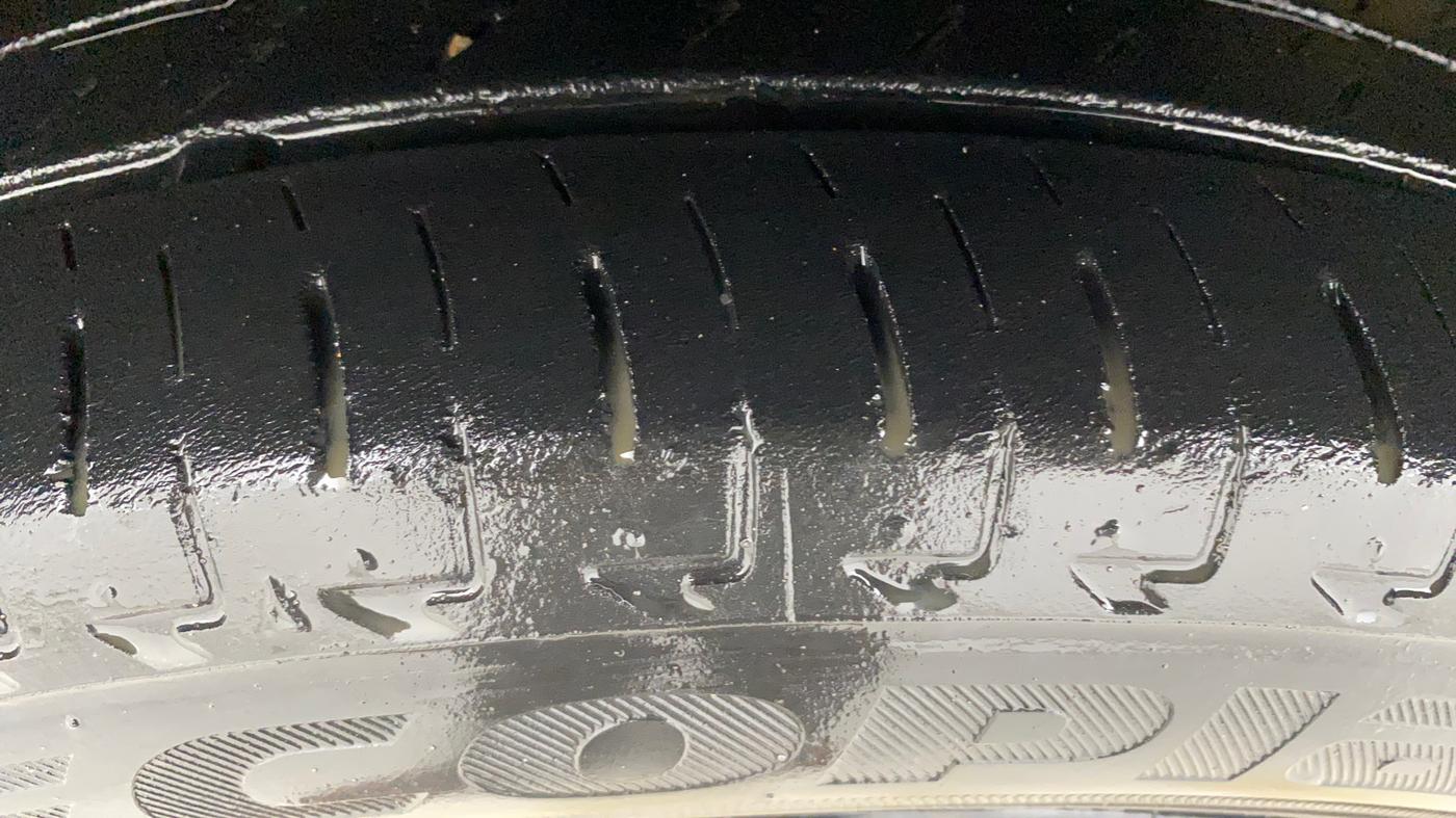 2019 Maruti IGNIS ZETA 1.2 AMT, Petrol, Automatic, 22,122 km, Left Front Tyre Tread