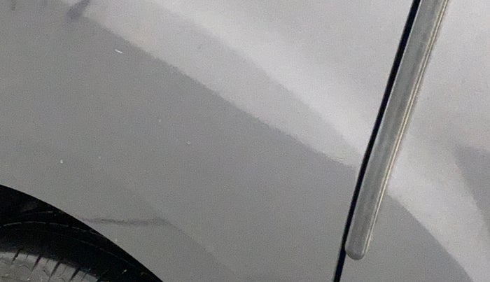 2017 Maruti Ertiga VXI CNG, CNG, Manual, 1,10,179 km, Right quarter panel - Slightly dented