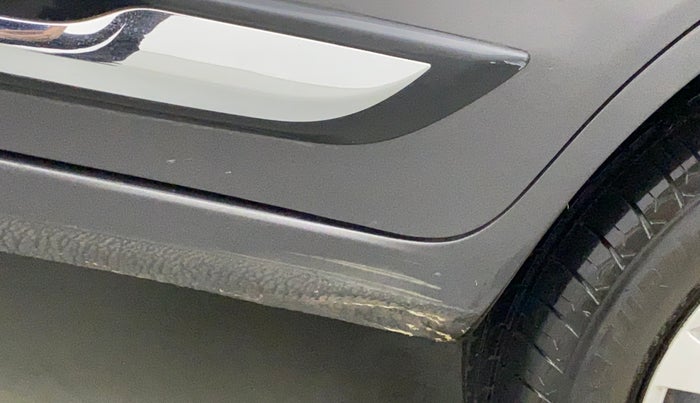 2017 Maruti Ertiga VXI CNG, CNG, Manual, 1,10,179 km, Left running board - Slightly dented