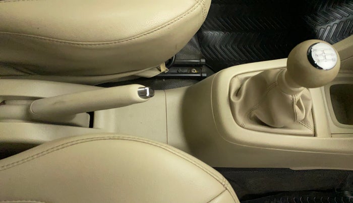 2017 Maruti Ertiga VXI CNG, CNG, Manual, 1,10,179 km, Gear Lever