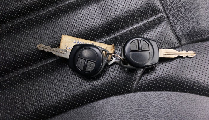 2013 Maruti Swift ZXI, Petrol, Manual, 71,908 km, Key Close Up