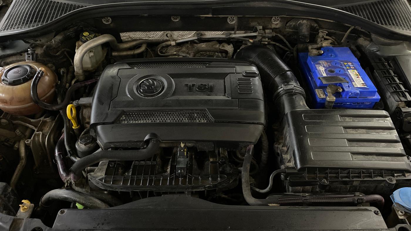 2018 Skoda Octavia L&K 1.8 TSI AT, Petrol, Automatic, 1,13,786 km, Engine View