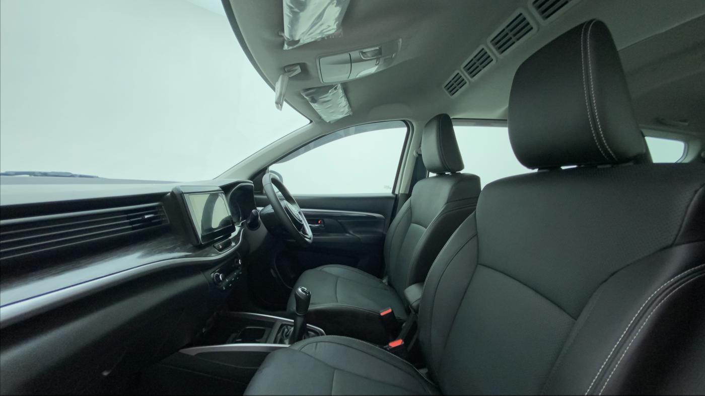 2022 Maruti XL6 ALPHA MT, Petrol, Manual, 4,166 km, Right Side Front Door Cabin
