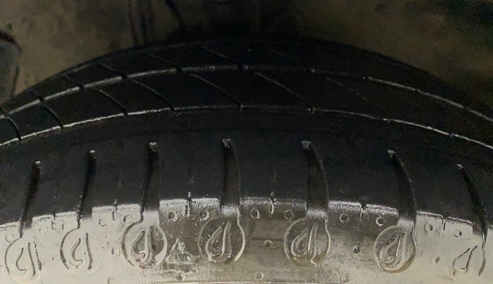 2012 Hyundai i20 SPORTZ 1.2, Petrol, Manual, 67,345 km, Left Front Tyre Tread