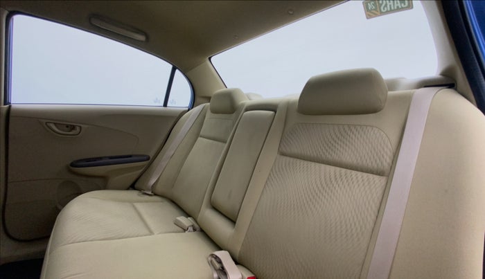 2013 Honda Amaze 1.5L I-DTEC S, Diesel, Manual, 70,439 km, Right Side Rear Door Cabin