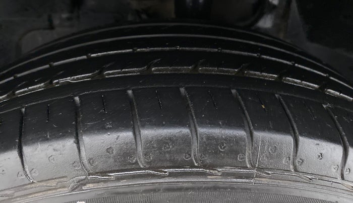 2021 Tata NEXON XM 1.5, Diesel, Manual, 29,020 km, Left Front Tyre Tread