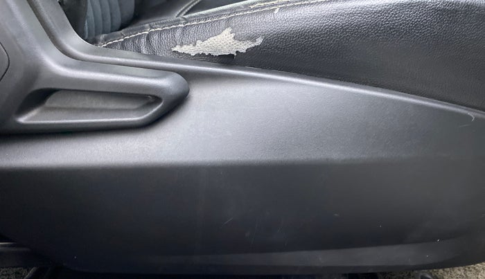 2021 Tata NEXON XM 1.5, Diesel, Manual, 29,020 km, Driver Side Adjustment Panel
