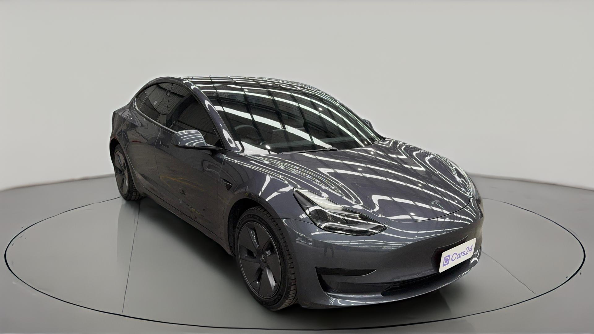 Tesla Model 3 image