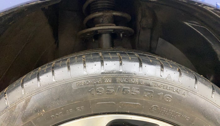 2019 Maruti Baleno ZETA PETROL 1.2, Petrol, Manual, 46,648 km, Right Front Tyre Tread