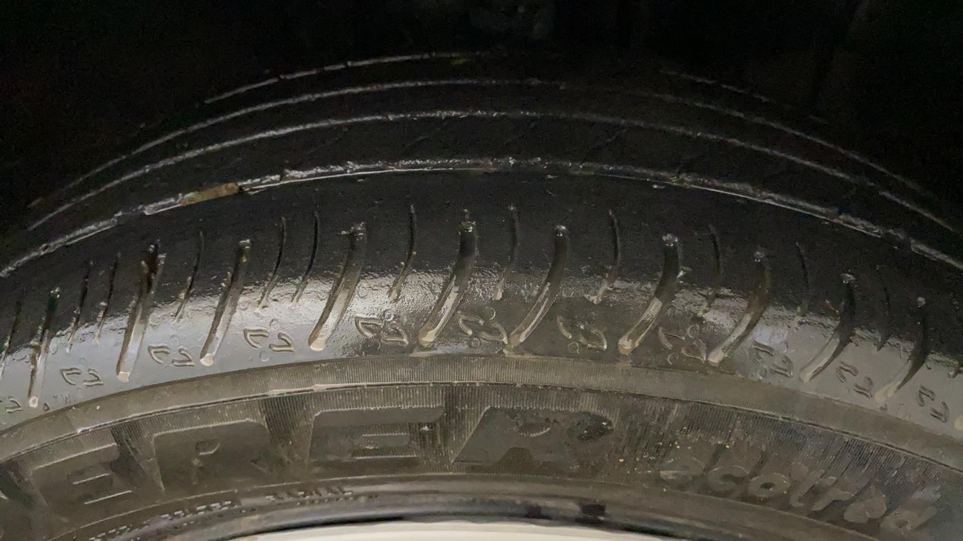 2022 Nissan MAGNITE XL, Petrol, Manual, 42,946 km, Right Front Tyre Tread