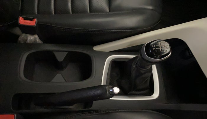 2022 Nissan MAGNITE XL, Petrol, Manual, 43,123 km, Gear Lever