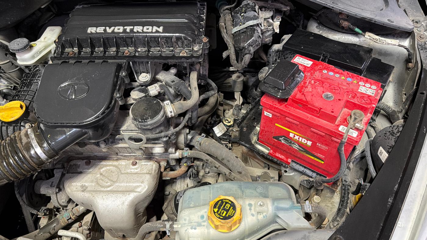 2018 Tata Tiago XZ PETROL, Petrol, Manual, 25,080 km, Engine View - Left