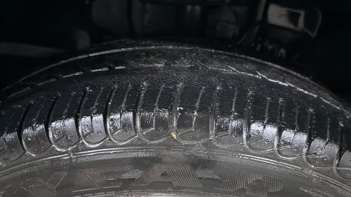 2018 Tata Tiago XZ PETROL, Petrol, Manual, 25,080 km, Right Front Tyre Tread