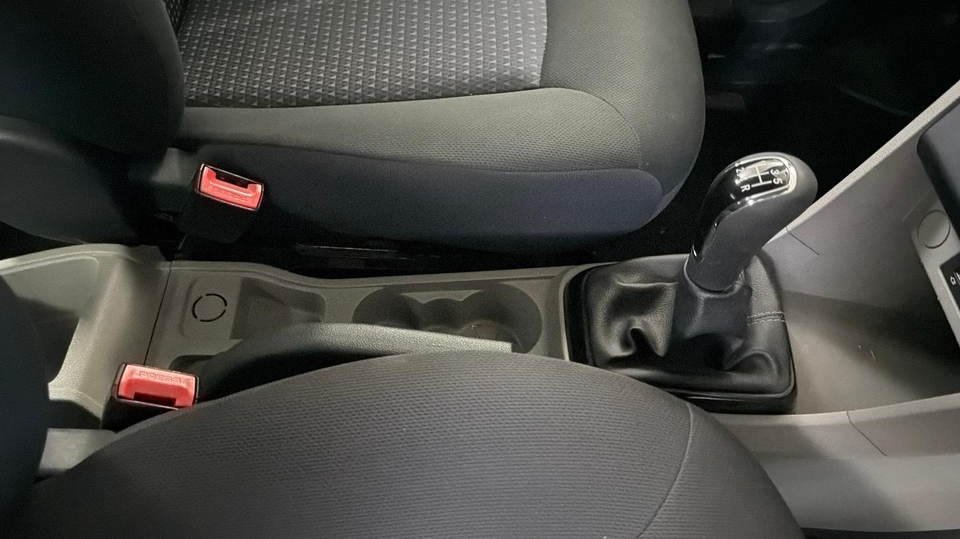 2018 Tata Tiago XZ PETROL, Petrol, Manual, 25,080 km, Gear Lever