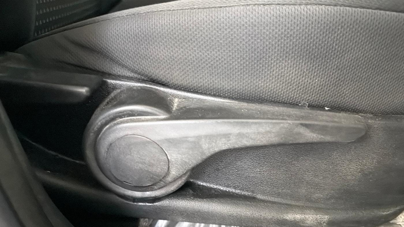 2018 Tata Tiago XZ PETROL, Petrol, Manual, 25,080 km, Driver Side Adjustment Panel