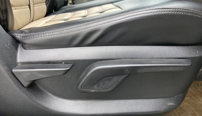 2016 Mahindra Kuv100 K8 D 6 STR, Diesel, Manual, 83,743 km, Driver Side Adjustment Panel