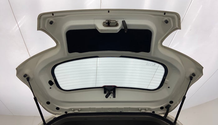 2016 Mahindra Kuv100 K8 D 6 STR, Diesel, Manual, 83,743 km, Boot Door Open