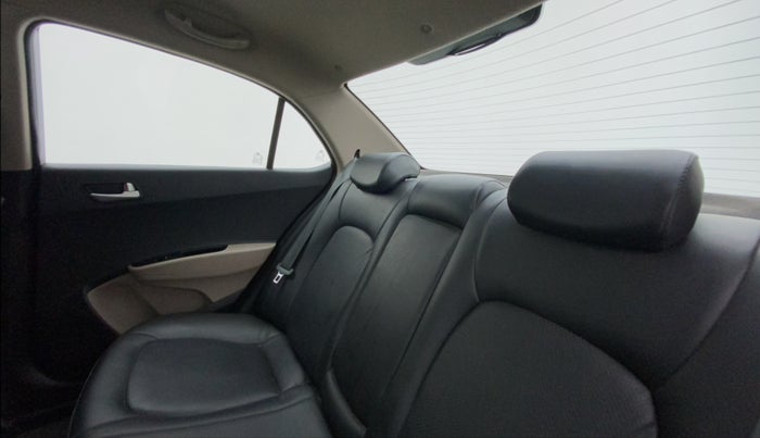 2015 Hyundai Xcent S (O) 1.2, Petrol, Manual, 34,499 km, Right Side Rear Door Cabin
