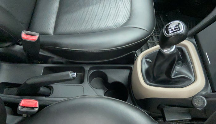 2015 Hyundai Xcent S (O) 1.2, Petrol, Manual, 34,499 km, Gear Lever