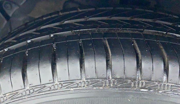 2015 Hyundai Xcent S (O) 1.2, Petrol, Manual, 34,499 km, Left Front Tyre Tread