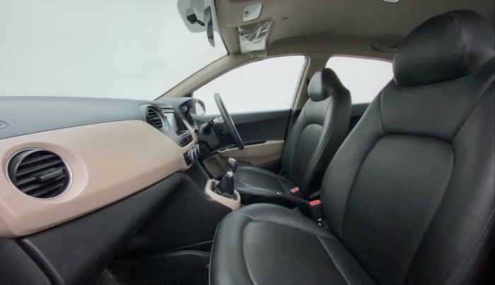 2015 Hyundai Xcent S (O) 1.2, Petrol, Manual, 34,499 km, Right Side Front Door Cabin