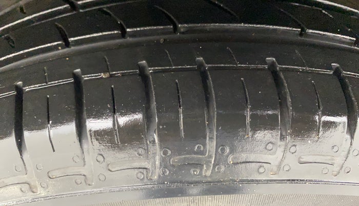 2022 Hyundai AURA S 1.2 CNG, CNG, Manual, 38,968 km, Left Front Tyre Tread