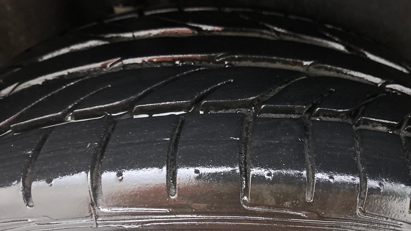 2020 Ford Ecosport TITANIUM 1.5L DIESEL, Diesel, Manual, 68,866 km, Right Rear Tyre Tread