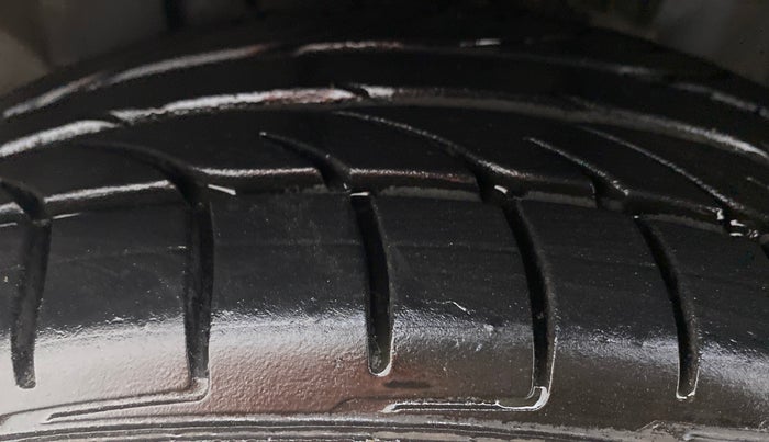 2020 Ford Ecosport TITANIUM 1.5L DIESEL, Diesel, Manual, 68,866 km, Left Front Tyre Tread