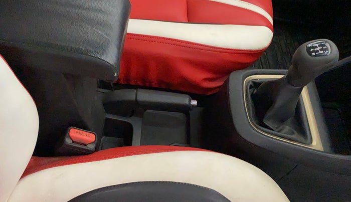 2022 Tata PUNCH ACCOMPLISHED MT, CNG, Manual, 74,630 km, Gear Lever