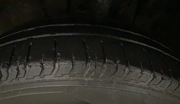 2022 Tata PUNCH ACCOMPLISHED MT, CNG, Manual, 74,630 km, Left Front Tyre Tread