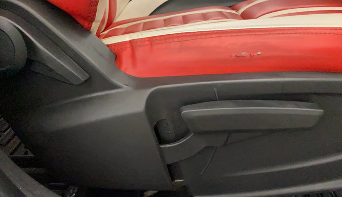 2022 Tata PUNCH ACCOMPLISHED MT, CNG, Manual, 74,630 km, Driver Side Adjustment Panel